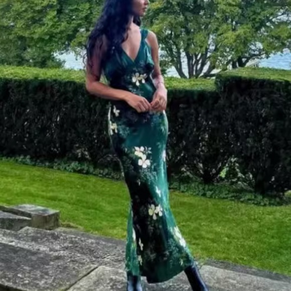 NEW Reformation Neola Silk Midi Dress - Portia Green Floral - Picture 2 of 10